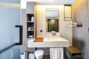 MIJU HOUSE Gubei-a small white building beside Shanghai oil painting s