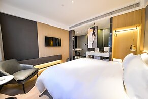 MIJU HOUSE Gubei-a small white building beside Shanghai oil painting s