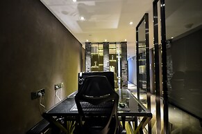 MIJU HOUSE Gubei-a small white building beside Shanghai oil painting s