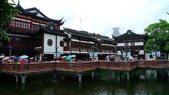 MIJU HOUSE Gubei-a small white building beside Shanghai oil painting s