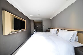 MIJU HOUSE Gubei-a small white building beside Shanghai oil painting s