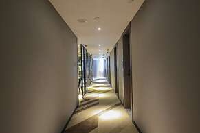 MIJU HOUSE Gubei-a small white building beside Shanghai oil painting s