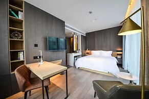 MIJU HOUSE Gubei-a small white building beside Shanghai oil painting s