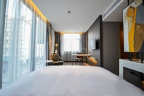 MIJU HOUSE Gubei-a small white building beside Shanghai oil painting s