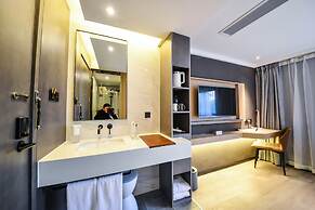 MIJU HOUSE Gubei-a small white building beside Shanghai oil painting s