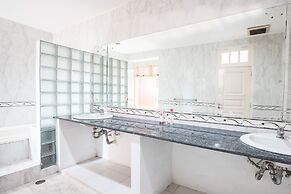 Capital O 332 Residence G17 Kemang