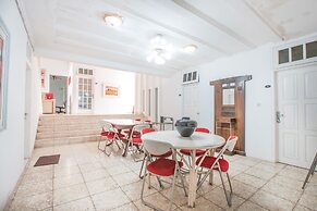 Capital O 332 Residence G17 Kemang