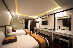 DHP Luxury Hotel