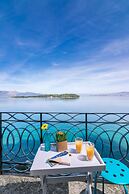 Mouragia Luxury Seaview Suite by Konnect