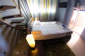 Luxury Three-bedroom Apartment With Amazing Overlook at the sea