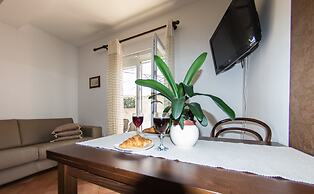 Luxury Three-bedroom Apartment With Amazing Overlook at the sea