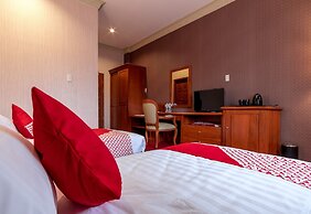 Super OYO Capital O 293 Mutiara Hijau Suites Syariah