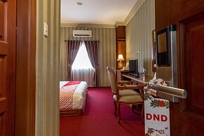 Super OYO Capital O 293 Mutiara Hijau Suites Syariah