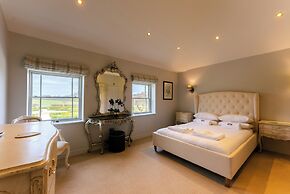 Oakerthorpe Holiday Village