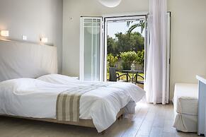 Olive Grove Studios & Apartments