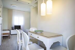 Olive Grove Studios & Apartments