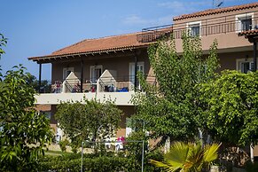 Olive Grove Studios & Apartments