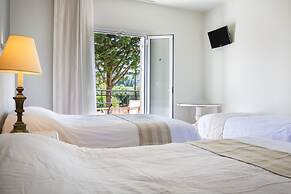 Olive Grove Studios & Apartments