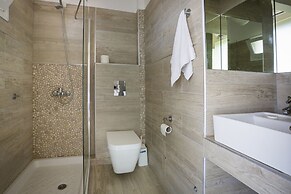 Olive Grove Studios & Apartments