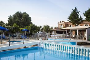 Olive Grove Studios & Apartments