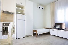 Olive Grove Studios & Apartments