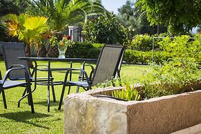 Olive Grove Studios & Apartments