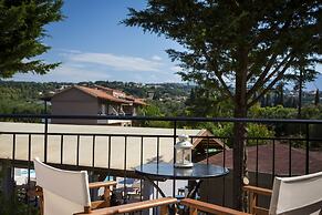 Olive Grove Studios & Apartments