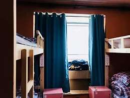 Pinkhostelling laternational