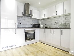 Tudors eSuites Birmingham Canalside Apartments