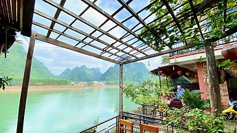 Phong Nha Coco Riverside Homestay