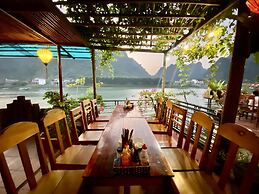 Phong Nha Coco Riverside Homestay