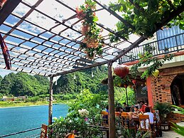 Phong Nha Coco Riverside Homestay