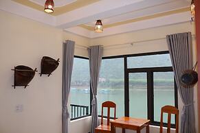 Phong Nha Coco Riverside Homestay