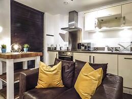 Tudors eSuites Birmingham Apartments with Parking