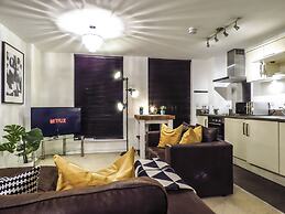 Tudors eSuites Birmingham Apartments with Parking