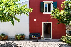 Traditional Rustic Maisonette By Konnect