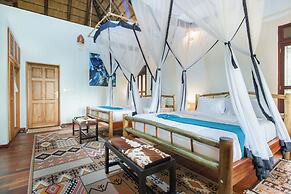 Buffalo Safari Lodge
