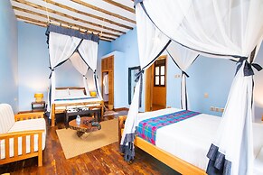 Buffalo Safari Lodge