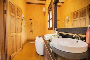 Buffalo Safari Lodge