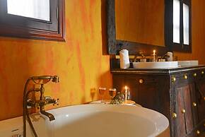 Buffalo Safari Lodge