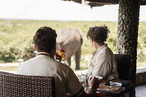 Buffalo Safari Lodge