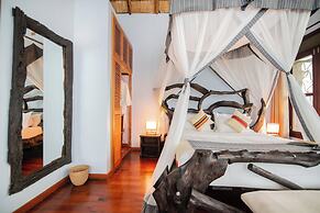 Buffalo Safari Lodge