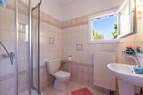 Marina Gouvia Family Villa By Konnect