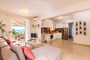 Villas Muscallas by Konnect, 200m from the Beach.