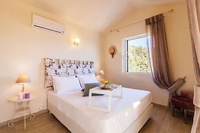 Villas Muscallas by Konnect, 200m from the Beach.