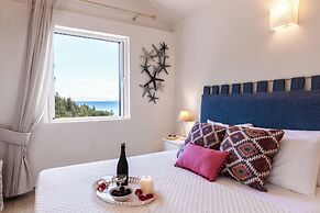 Villas Muscallas by Konnect, 200m from the Beach.