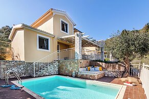 Villas Muscallas by Konnect, 200m from the Beach.