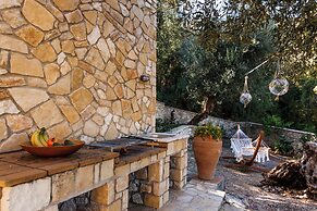 Villas Muscallas by Konnect, 200m from the Beach.