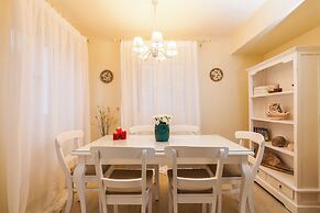 Villas Muscallas by Konnect, 200m from the Beach.