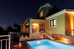 Villas Muscallas by Konnect, 200m from the Beach.